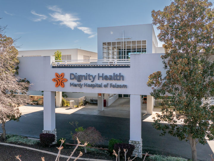 The entrance to Mercy Hospital of Folsom